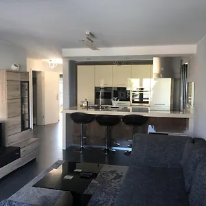 Entire In - 2 Bedrooms Schieren